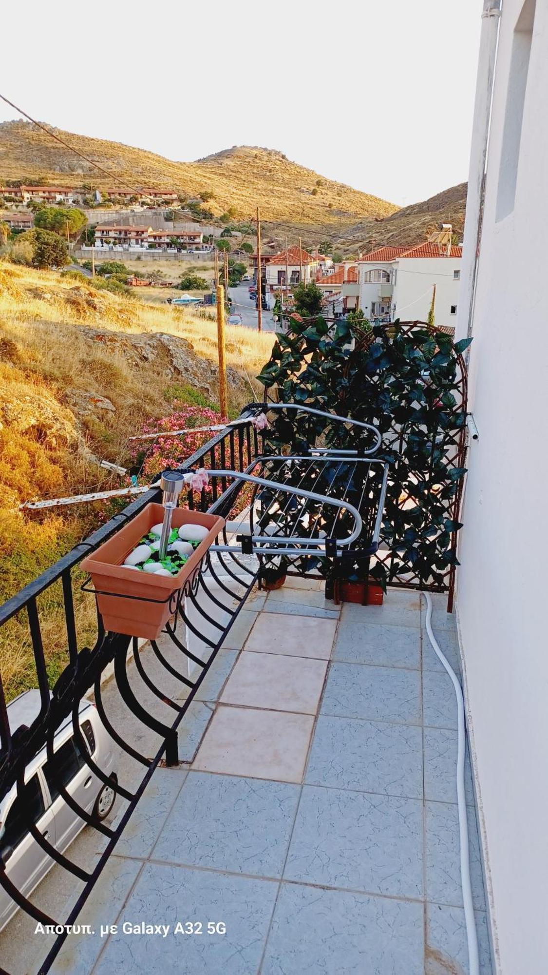 Kostas Studios Apartments - Ενοικιαζόμενα Δωμάτια Με Κουζινάκι Myrina Luaran gambar
