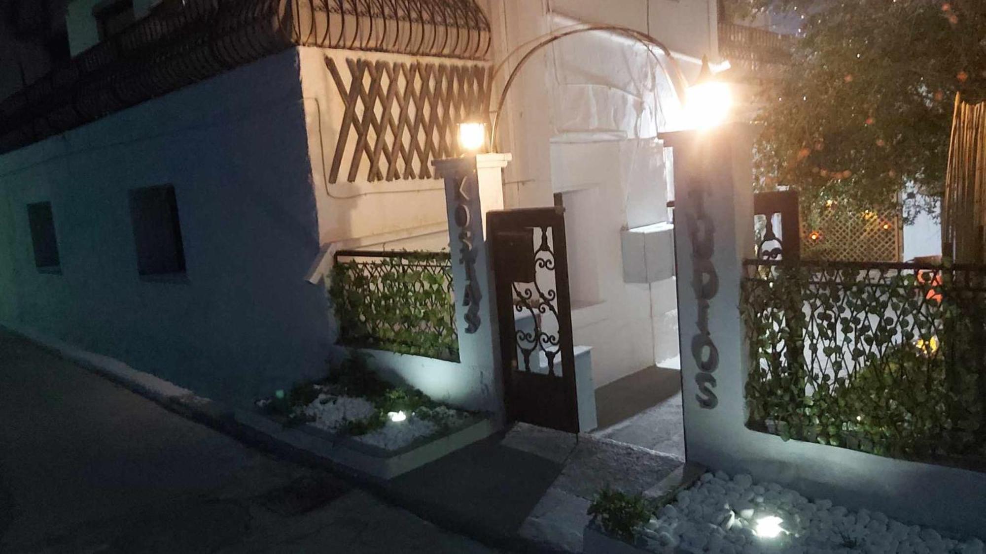 Kostas Studios Apartments - Ενοικιαζόμενα Δωμάτια Με Κουζινάκι Myrina Luaran gambar