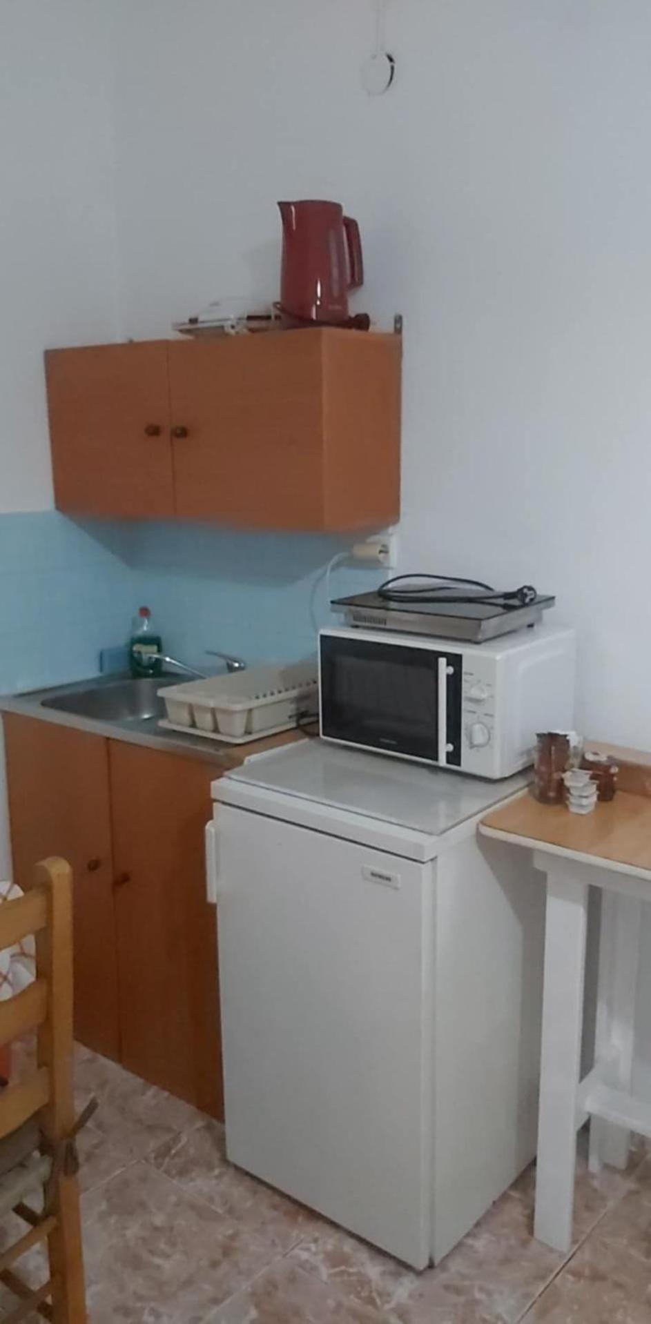 Kostas Studios Apartments - Ενοικιαζόμενα Δωμάτια Με Κουζινάκι Myrina Luaran gambar