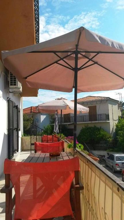 Kostas Studios Apartments - Ενοικιαζόμενα Δωμάτια Με Κουζινάκι Myrina Luaran gambar